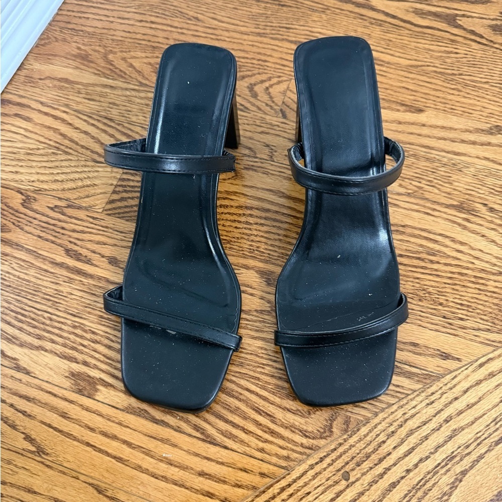 Black Strappy Square-Toe Heeled Sandals - Women
